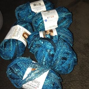 Sashay ruffle yarn